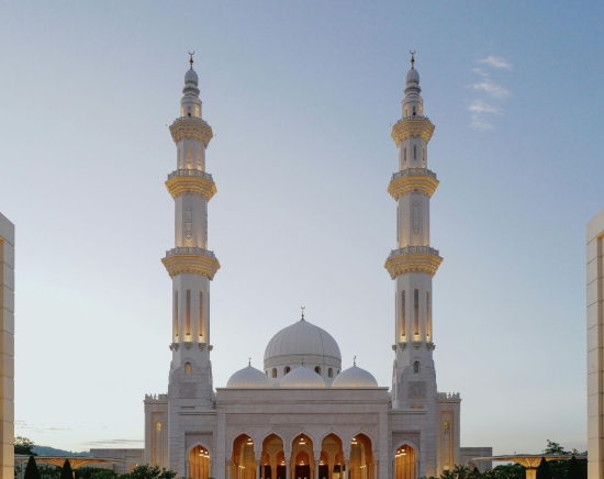 【新登場！安心送迎プラン】話題のホワイトモスク＆ピンクモスクへ！往復シャトルバス＜日本語ガイドなし/週末限定＞